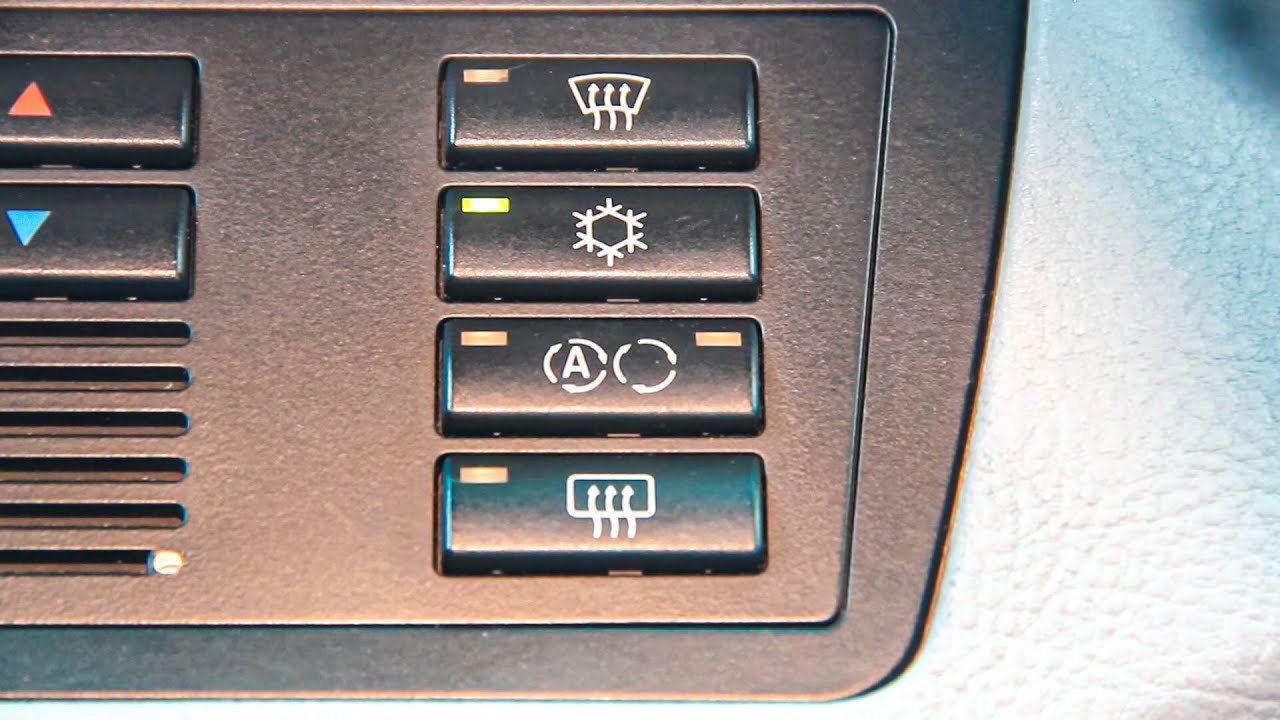 Печка BMW E39 дует теплым воздухом